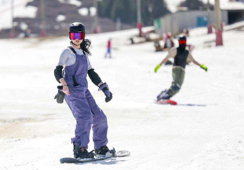 雪运动成就新疆文旅新名片开元ky棋牌新华全媒+冰(图4) 雪运动成就新疆文旅新名片开元ky棋牌新华全媒+冰(图4)