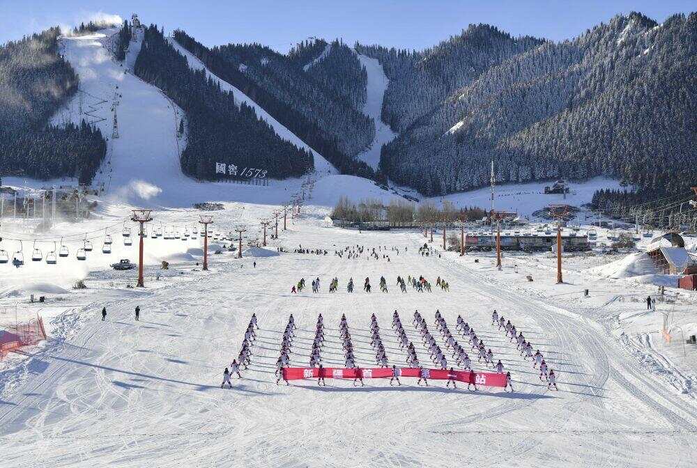 雪运动成就新疆文旅新名片开元ky棋牌新华全媒+冰(图8) 雪运动成就新疆文旅新名片开元ky棋牌新华全媒+冰(图8)