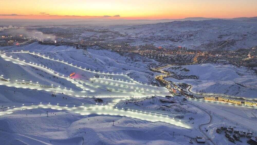 雪运动成就新疆文旅新名片开元ky棋牌新华全媒+冰(图15) 雪运动成就新疆文旅新名片开元ky棋牌新华全媒+冰(图15)