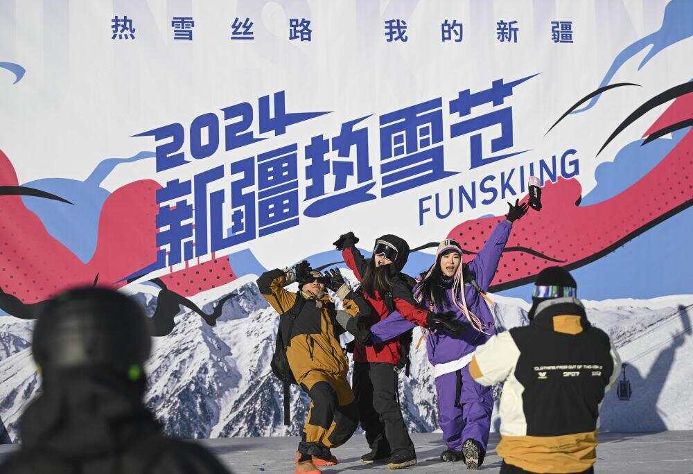 雪运动成就新疆文旅新名片开元ky棋牌新华全媒+冰(图21) 雪运动成就新疆文旅新名片开元ky棋牌新华全媒+冰(图21)